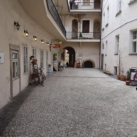 Apartments Tynska 7 Praga Exterior foto