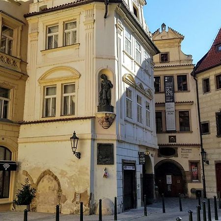 Apartments Tynska 7 Praga Exterior foto
