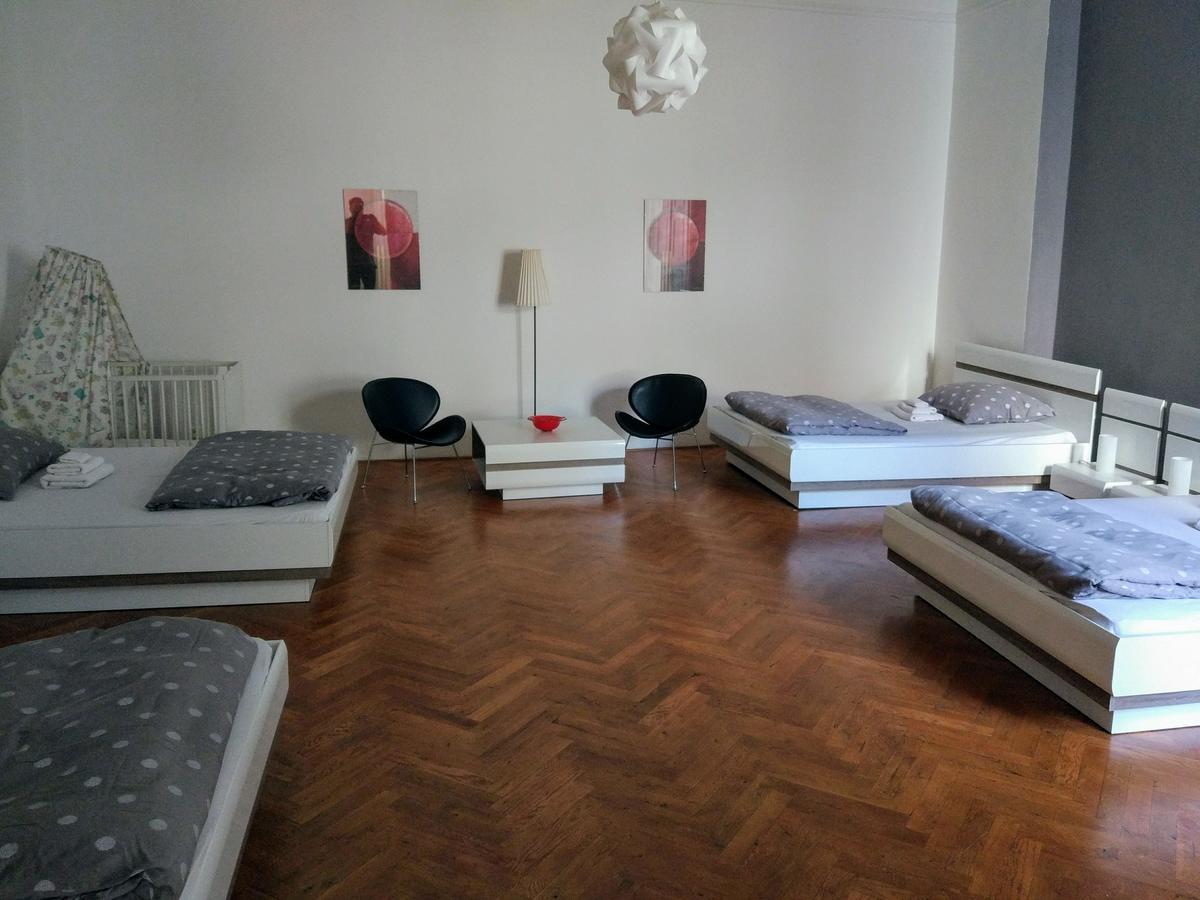 Apartments Tynska 7 Praga Exterior foto
