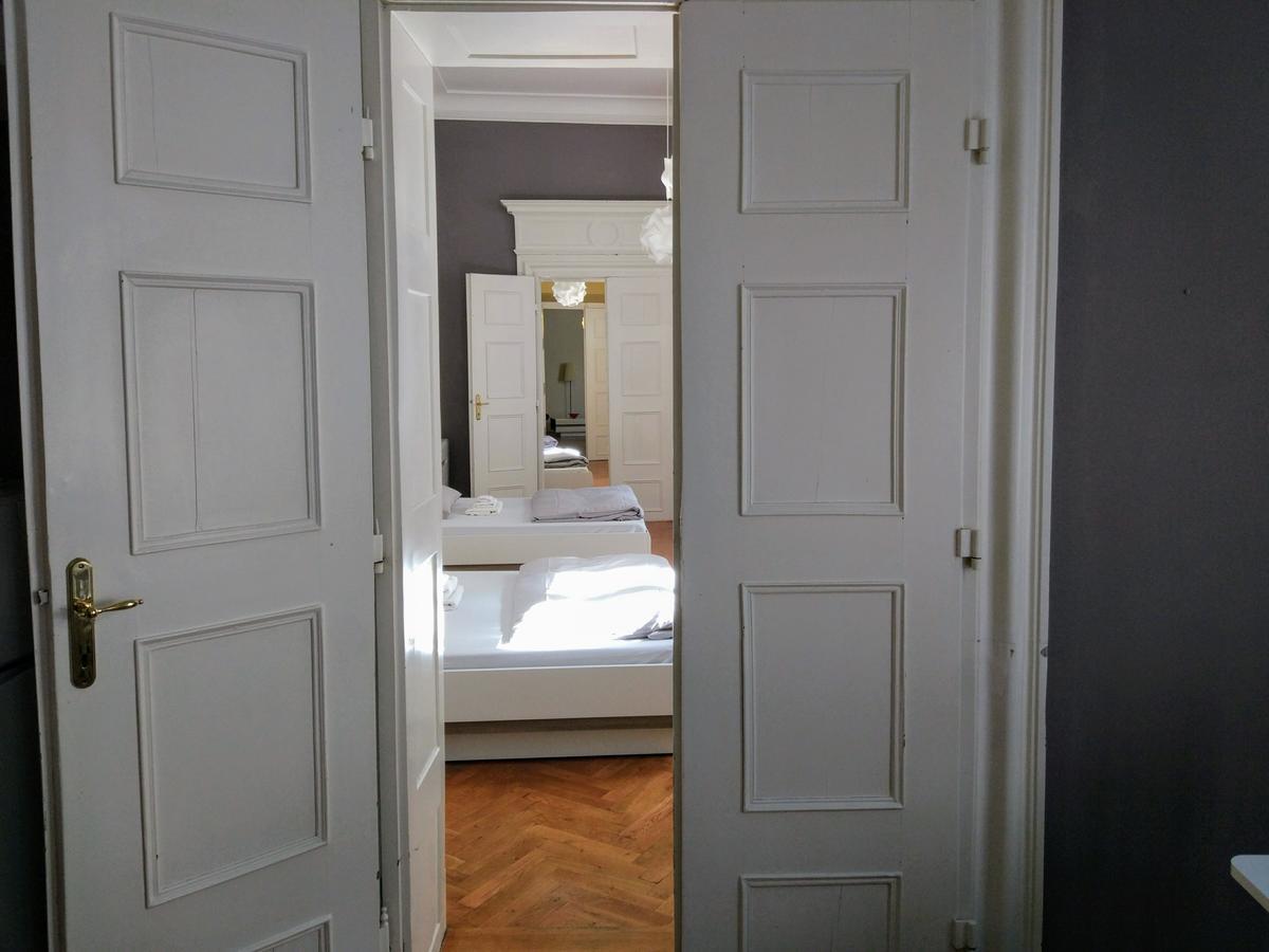 Apartments Tynska 7 Praga Exterior foto