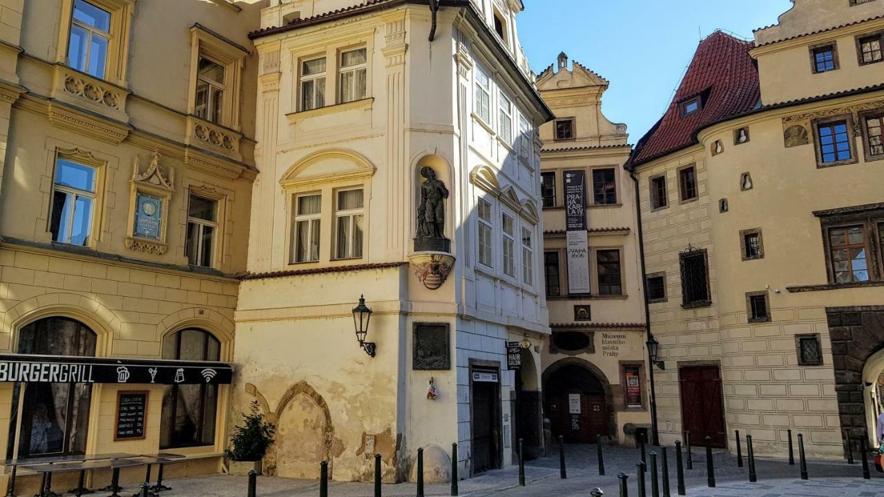 Apartments Tynska 7 Praga Exterior foto