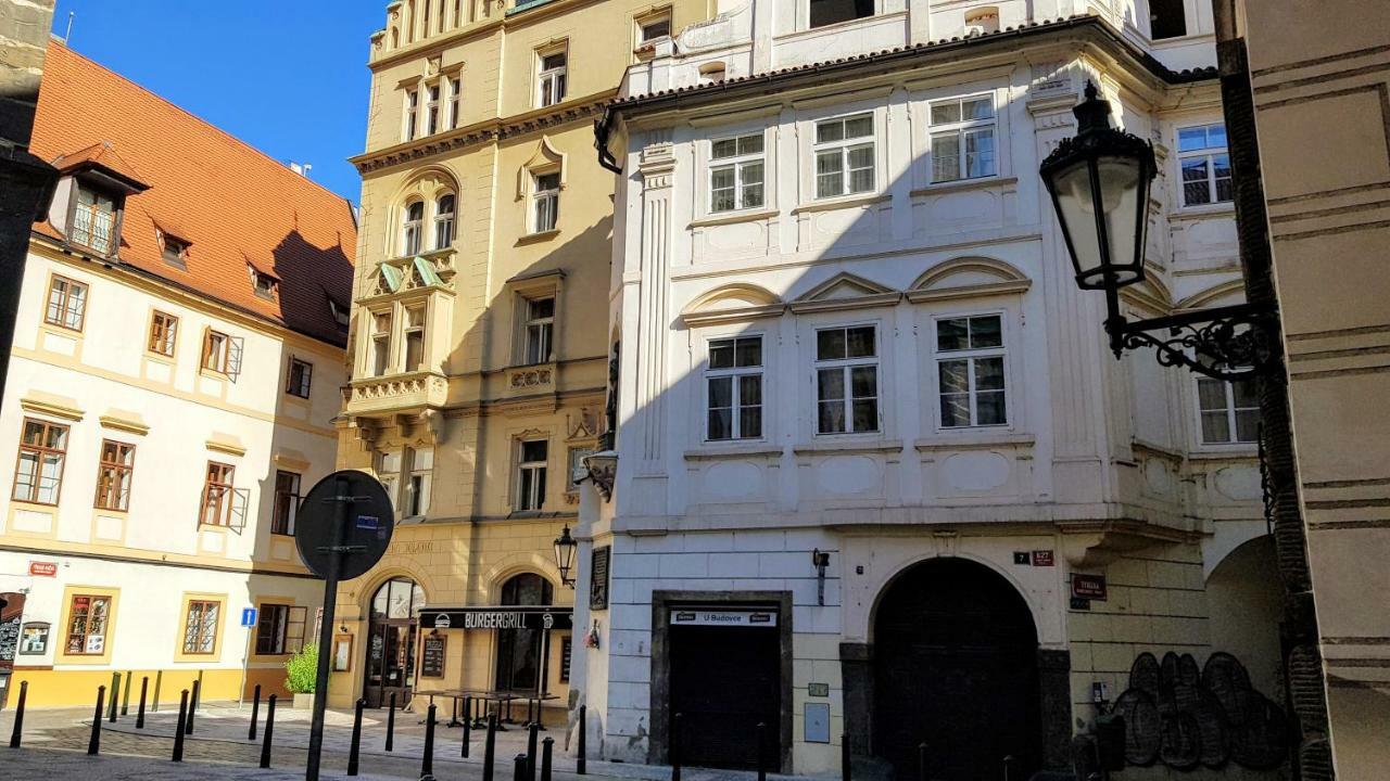 Apartments Tynska 7 Praga Exterior foto