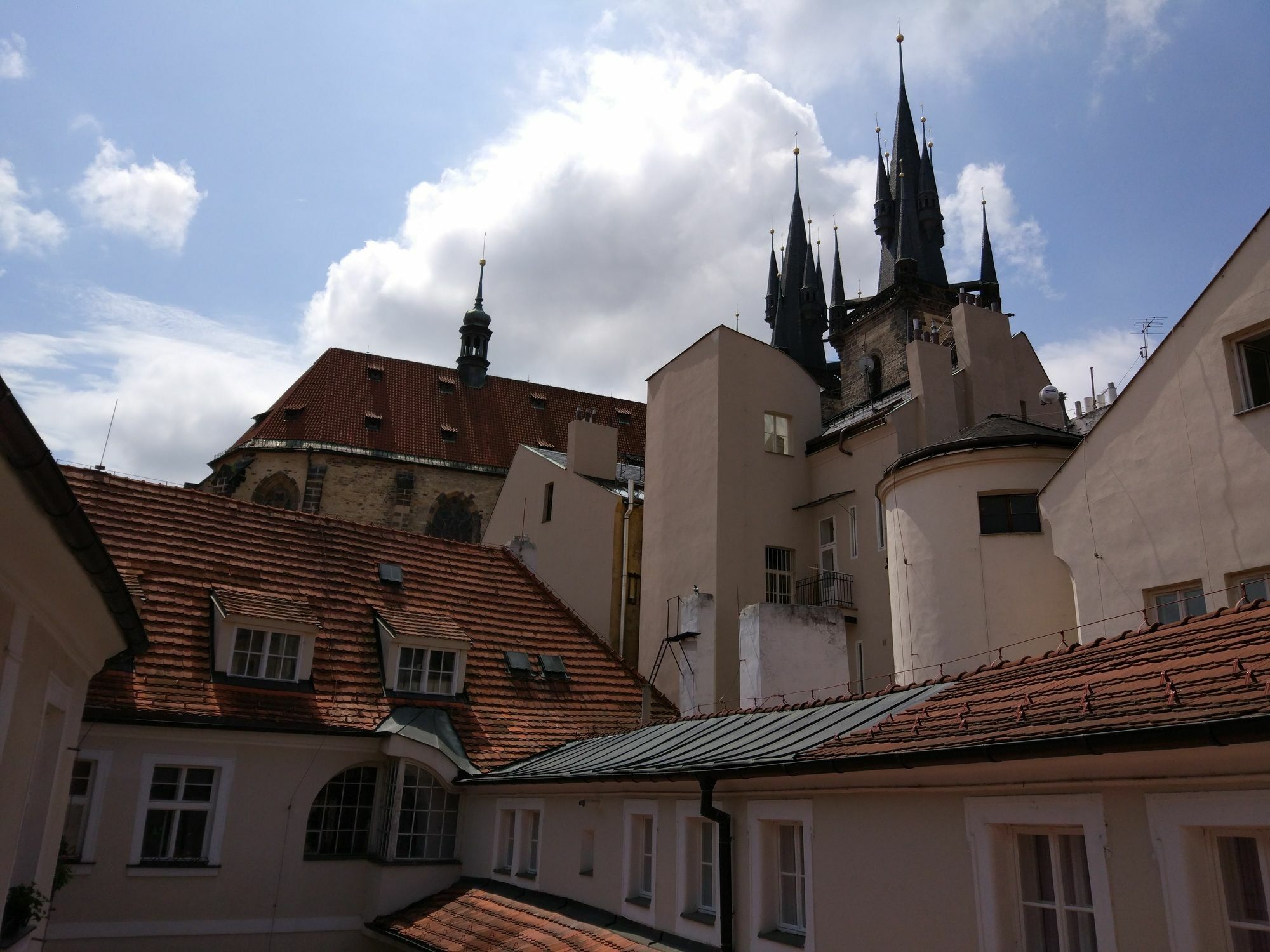 Apartments Tynska 7 Praga Exterior foto